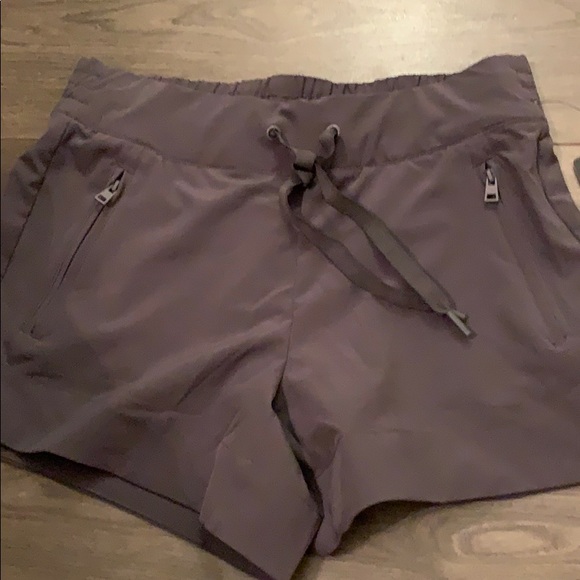 90 degrees by reflex shorts